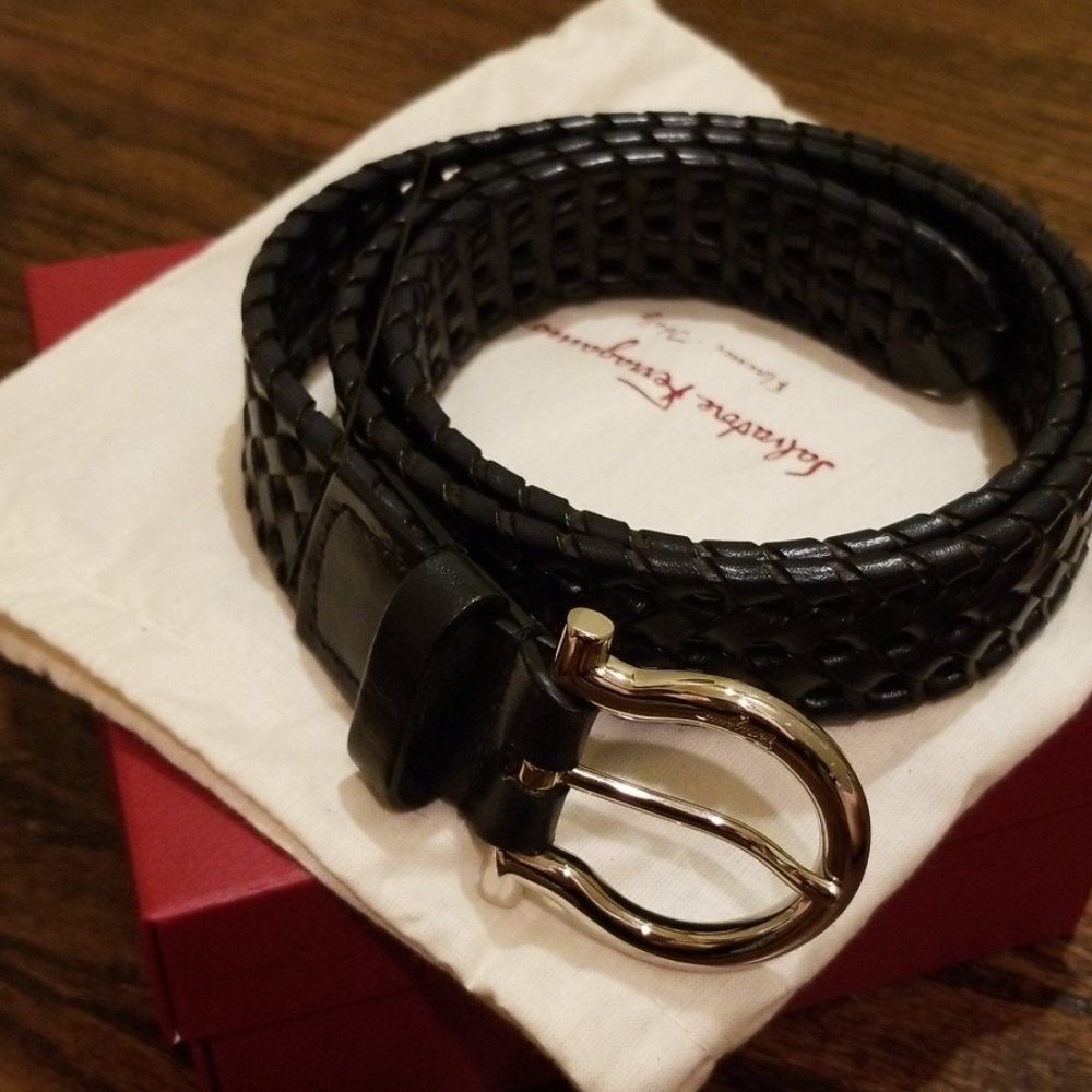 Ferragamo men belt size 26